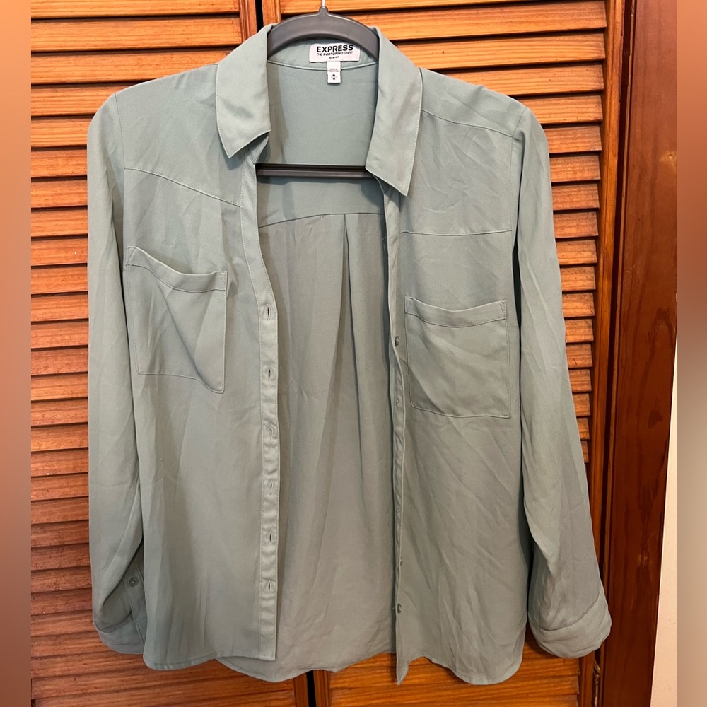 Express Portofino green button down blouse